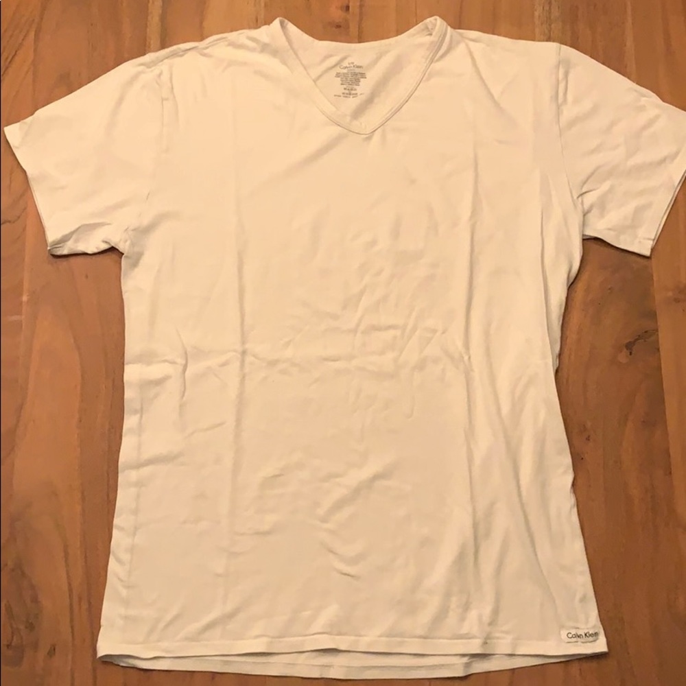 Men’s white Calvin Klein t-shirt